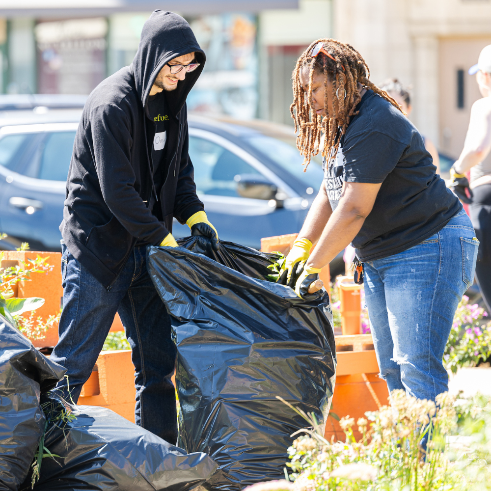 Volunteers during Loyola Chicago's HSC Day of Service.