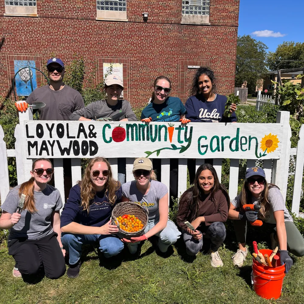 Loyola Chicago students volunteering at the ENRICH Garden.