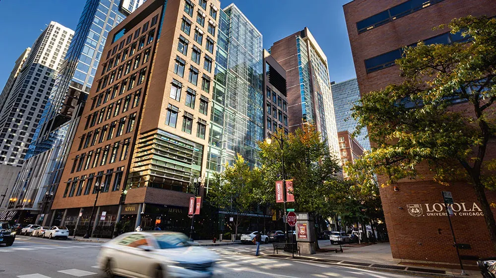 City street view of Instagram 全新 使用2fa登录 个人资料图片已添加 buildings and surrounding downtown skyline