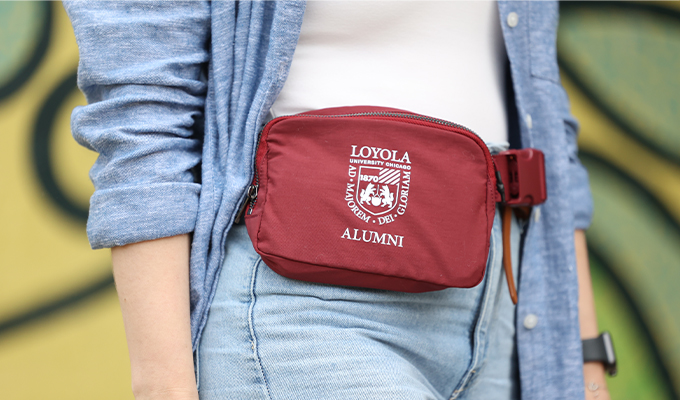 A maroon Loyola Alumni cross-body bag A maroon Loyola Alumni cross-body bag