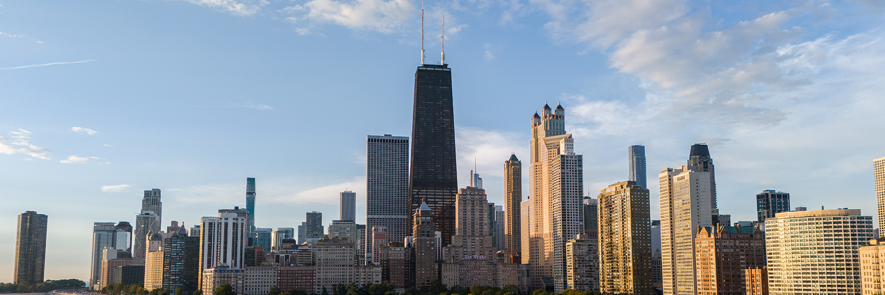 A view of the iconic Chicago skyline from the north.