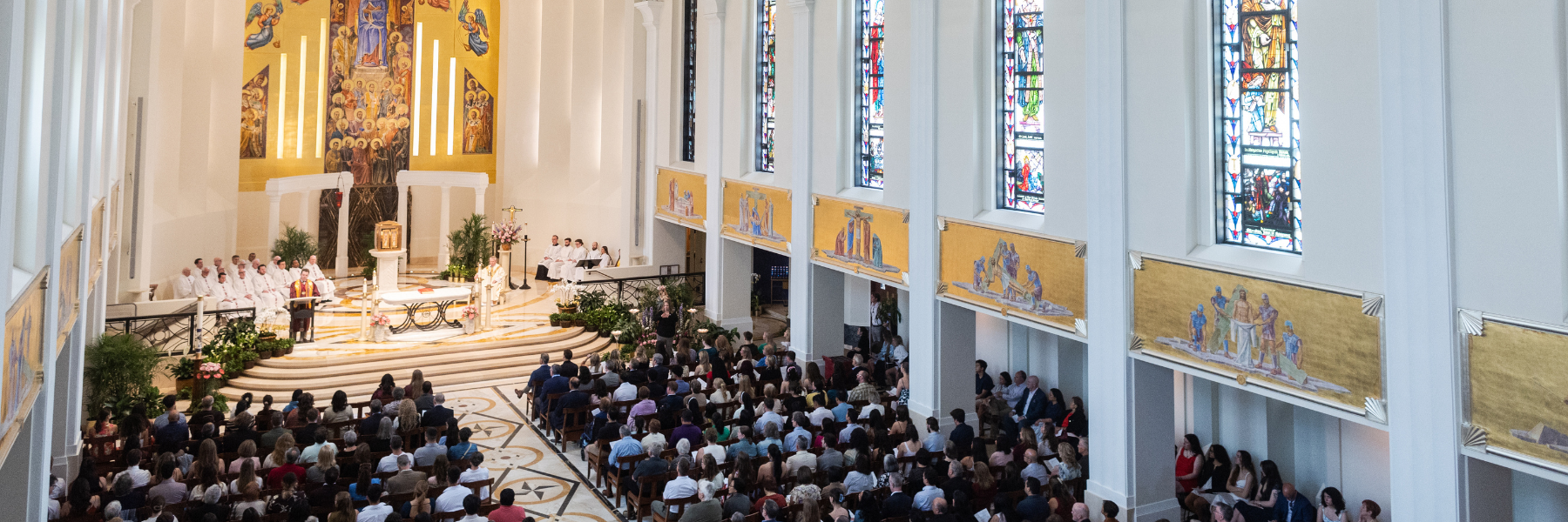 Mass going on at Madonna della Strada Chapel.