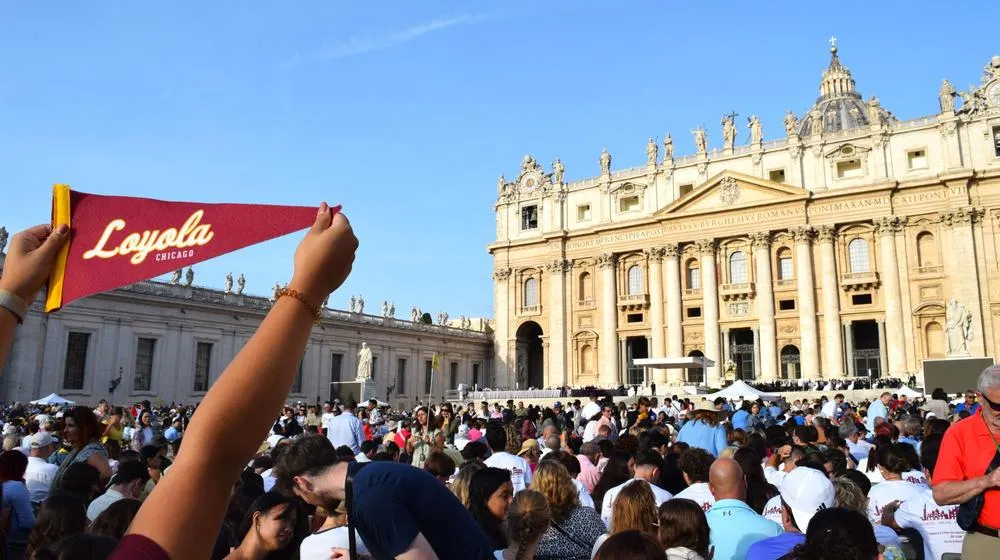 Students attend papal audience with Pope Leo