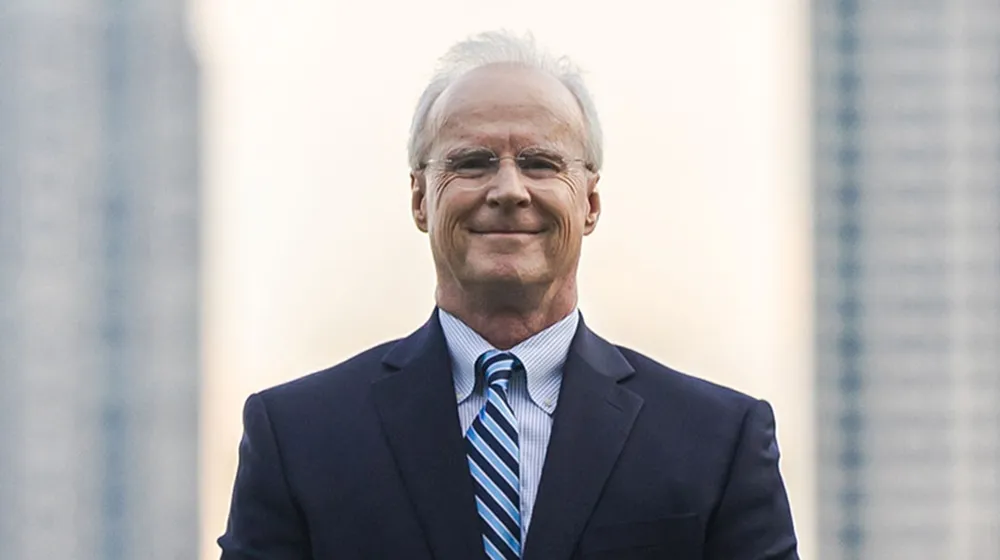 Quinlan School of Business professor, Cliff Schultz Quinlan School of Business professor, Cliff Schultz