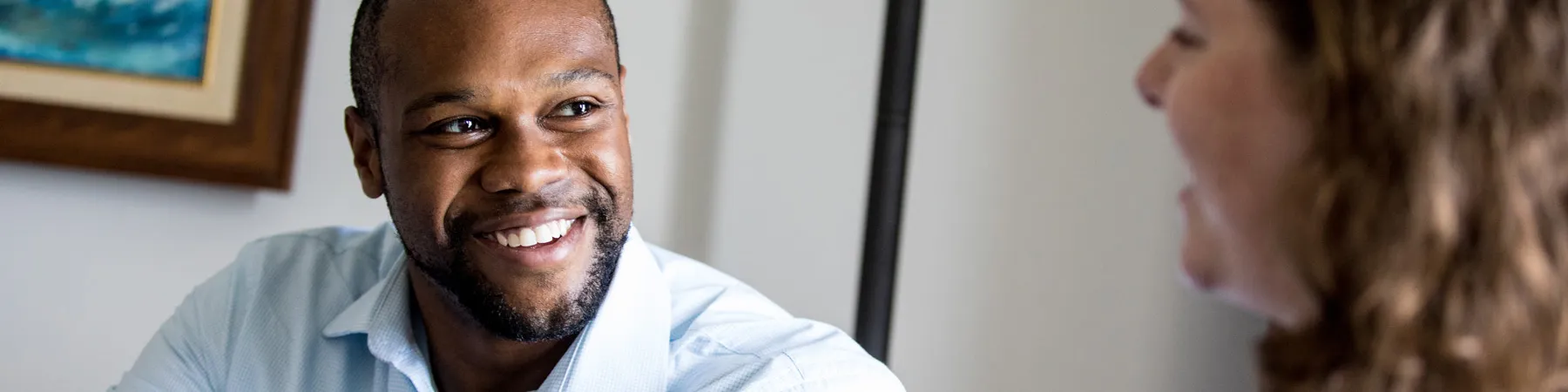 advisor and student in career services office