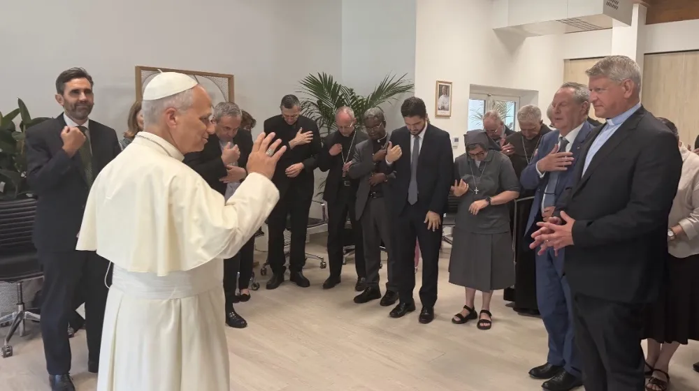 Pope Leo with DLP Members
