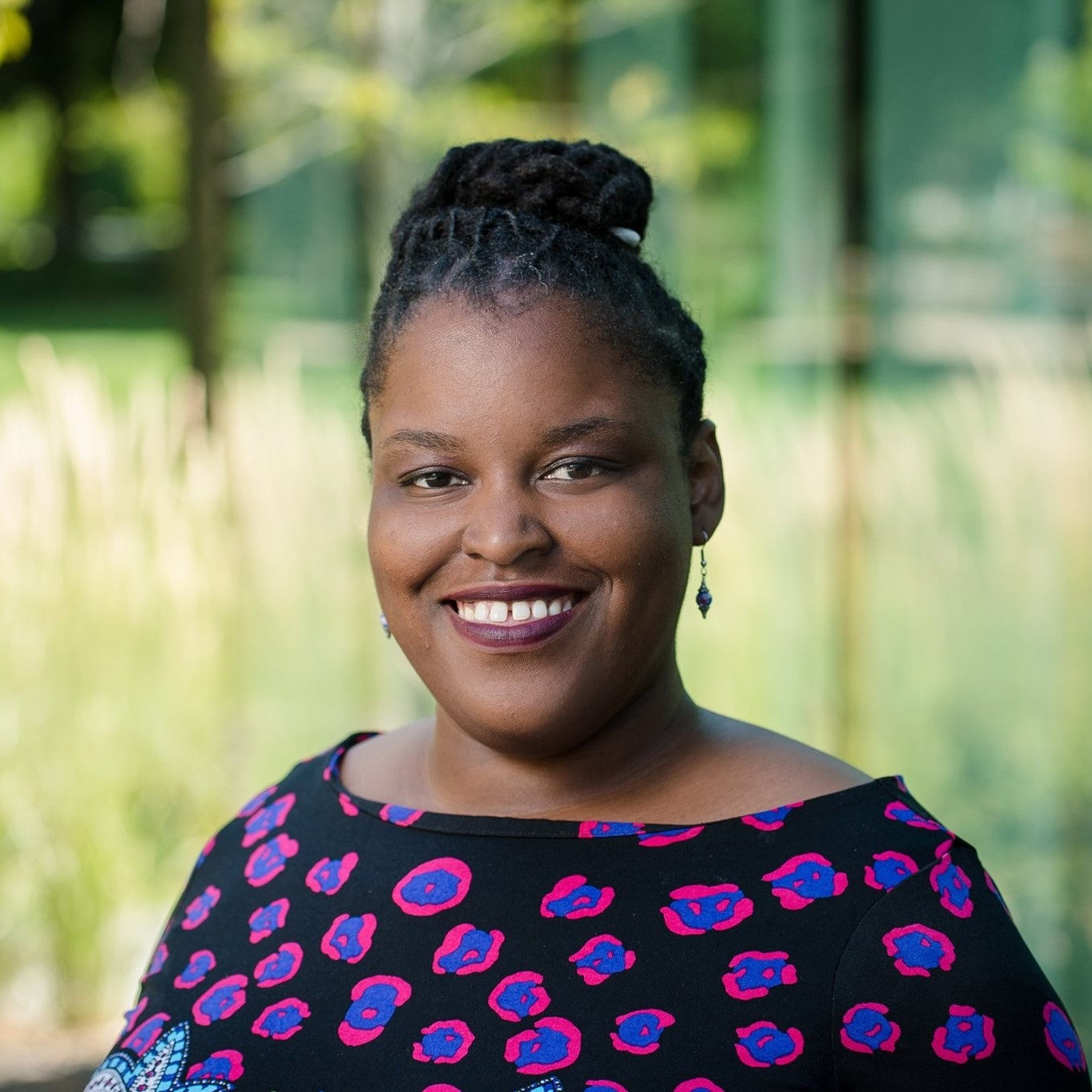 Klamesha Richards, Commitment to Excellence award recipient at 🛰️Telegram飞机号/电报 | +237喀麦隆电话注册 | 1年以上老号 | 成品号 | API接码登录 | 任何设备可用