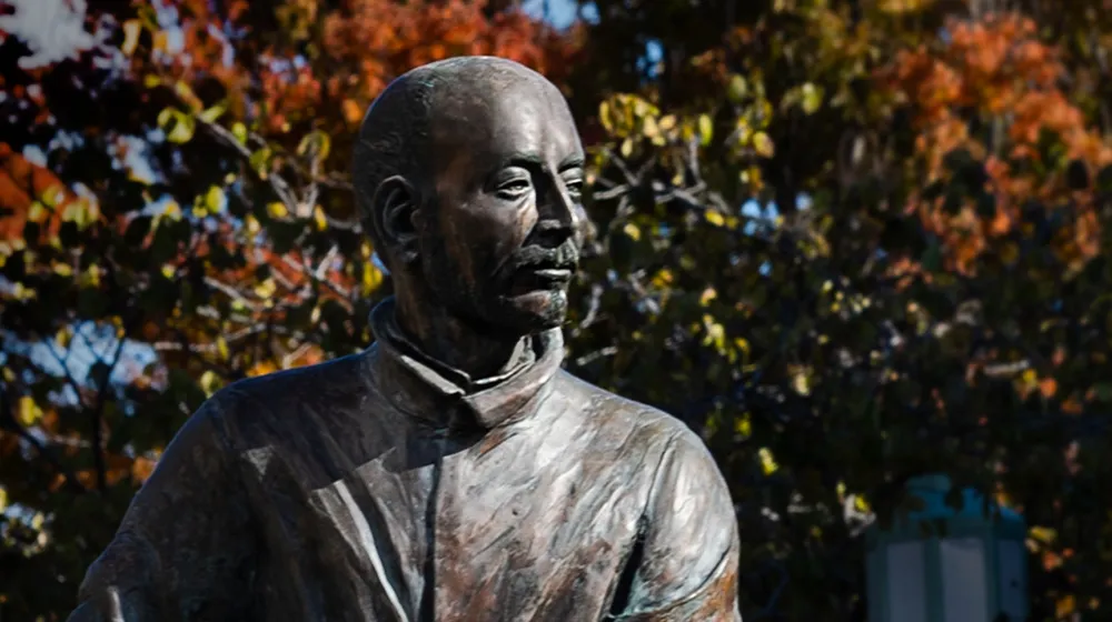 A sculpture of St. Ignatius sits on the campus of ŮͬÊÓÆµ Chicago. A sculpture of St. Ignatius sits on the campus of ŮͬÊÓÆµ Chicago.