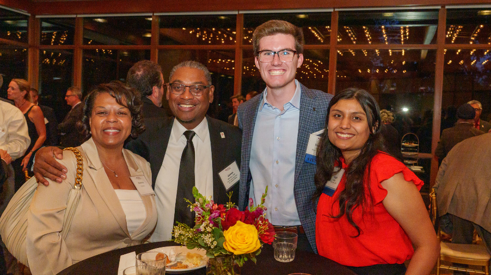 Alumni mingle at a Stritch School of Medicine event.