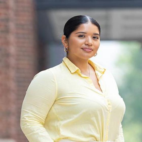 Stephanie Ramos portrait outside